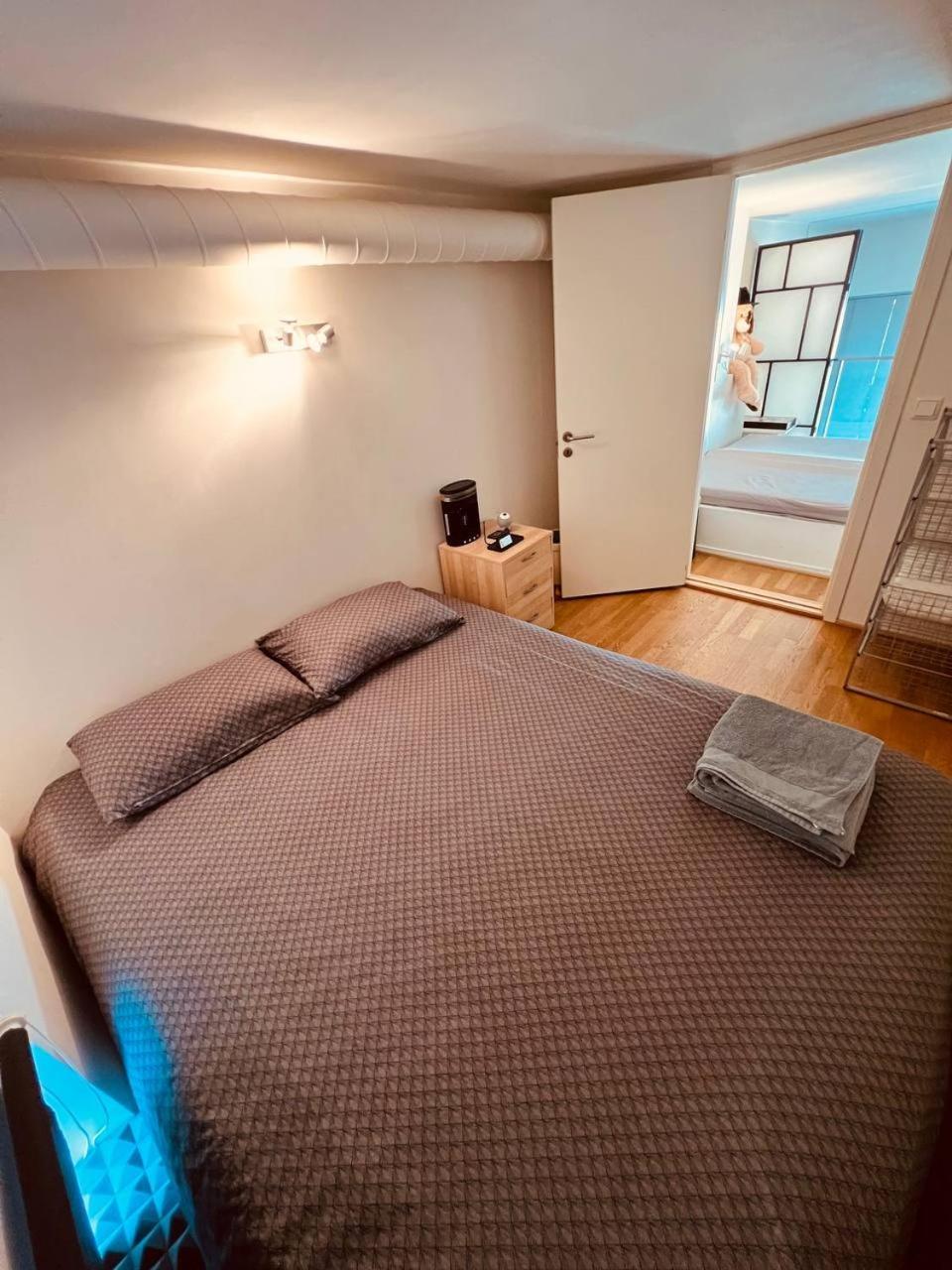 Privet Room In Shared Apartment, Central Oslo Exterior foto