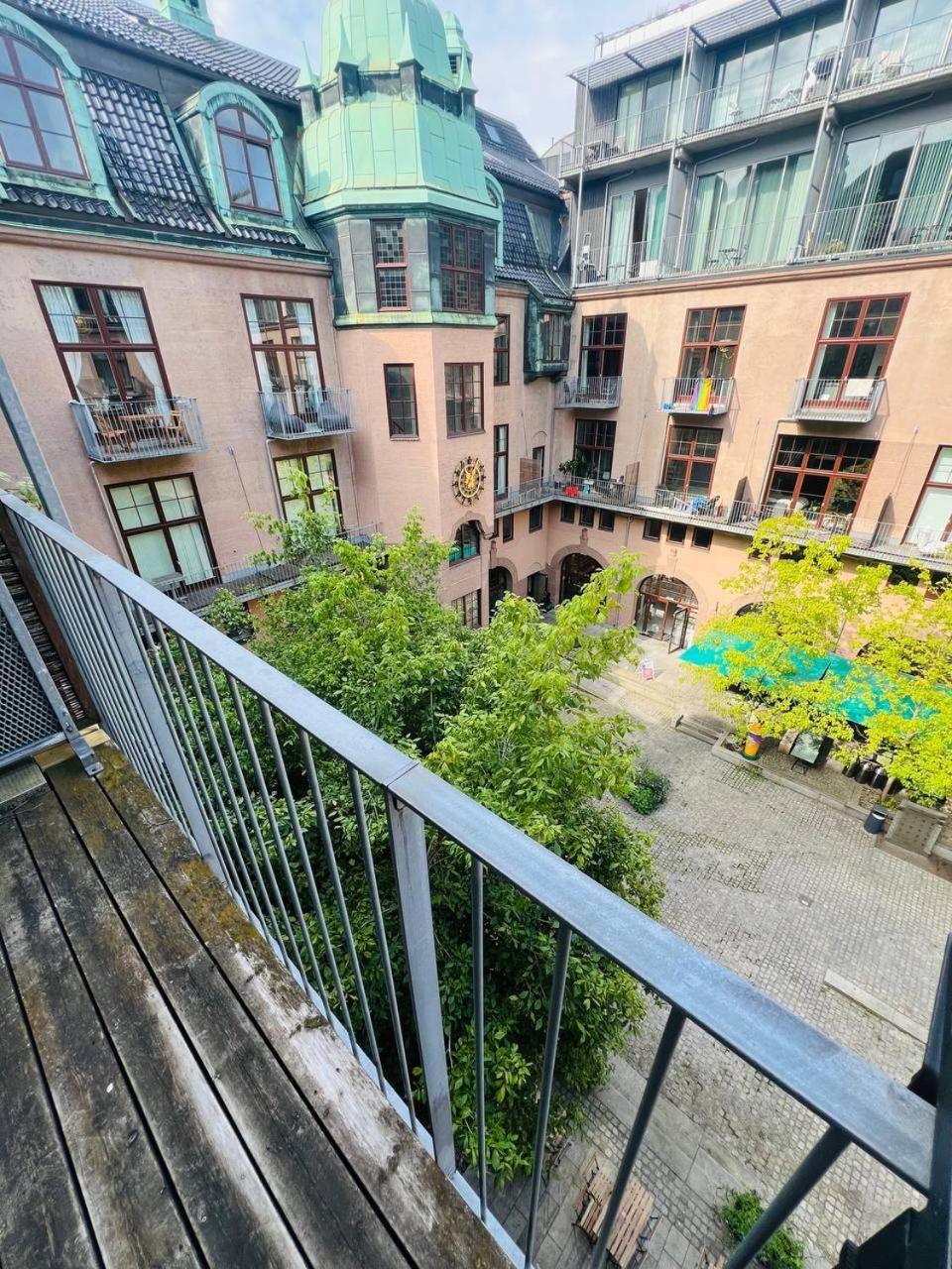 Privet Room In Shared Apartment, Central Oslo Exterior foto